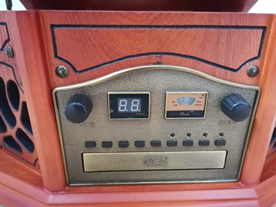 Lot 371 - A retro style music centre.