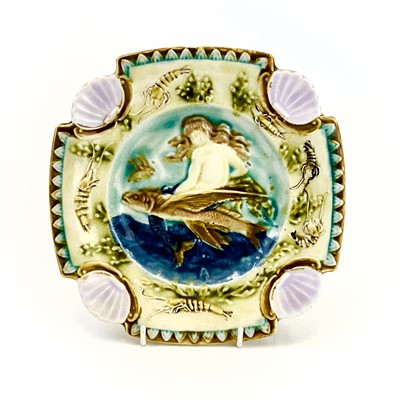 Lot 878 - A Majolica plate, French circa 1880.