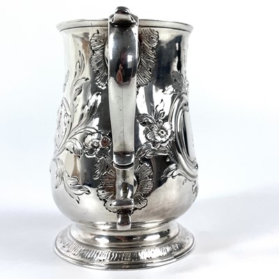 Lot 248 - A good George III silver mug by William Cripps.