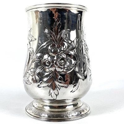 Lot 248 - A good George III silver mug by William Cripps.