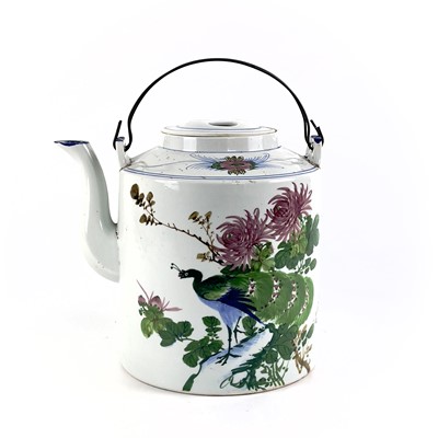 Lot 188 - A Chinese porcelain tea kettle, 20th century.