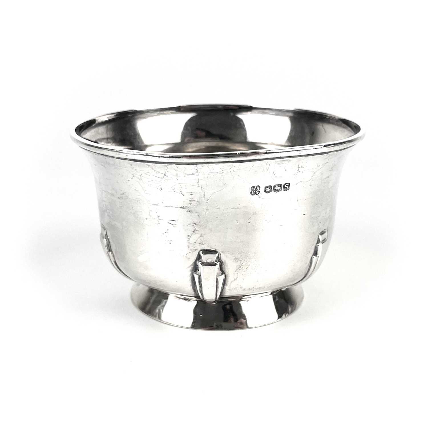 Lot 269 - A George V Art Deco silver sugar bowl retailed by Lloyd Payne & Amiel Manchester.