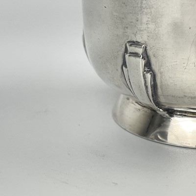 Lot 269 - A George V Art Deco silver sugar bowl retailed by Lloyd Payne & Amiel Manchester.