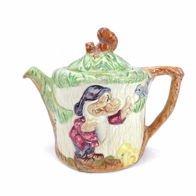 Lot 830 - A 1930s Wadeheath teapot.