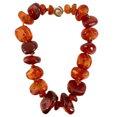 Lot 392 - A Barbara Bertagnolli designed statement Baltic amber necklace.