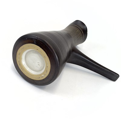 Lot 450 - Lucie RIE (1902-1995)