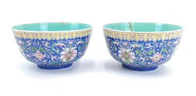 Lot 63 - A pair of Chinese porcelain bowls, 19th century.