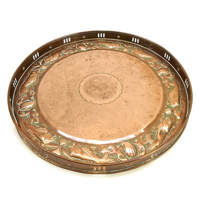 Lot 7 - A Newlyn circular copper tray.