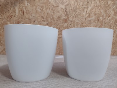 Lot 376 - Two 30cm Elho Brussels Pots.