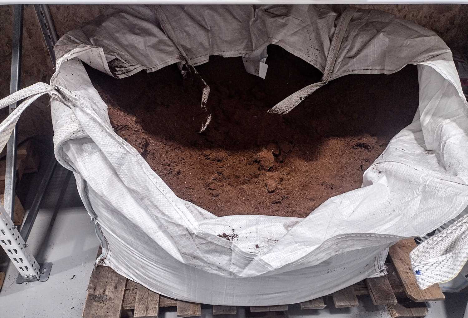 Lot 377 - A large dumpy bag of quality dry compost. Note:...