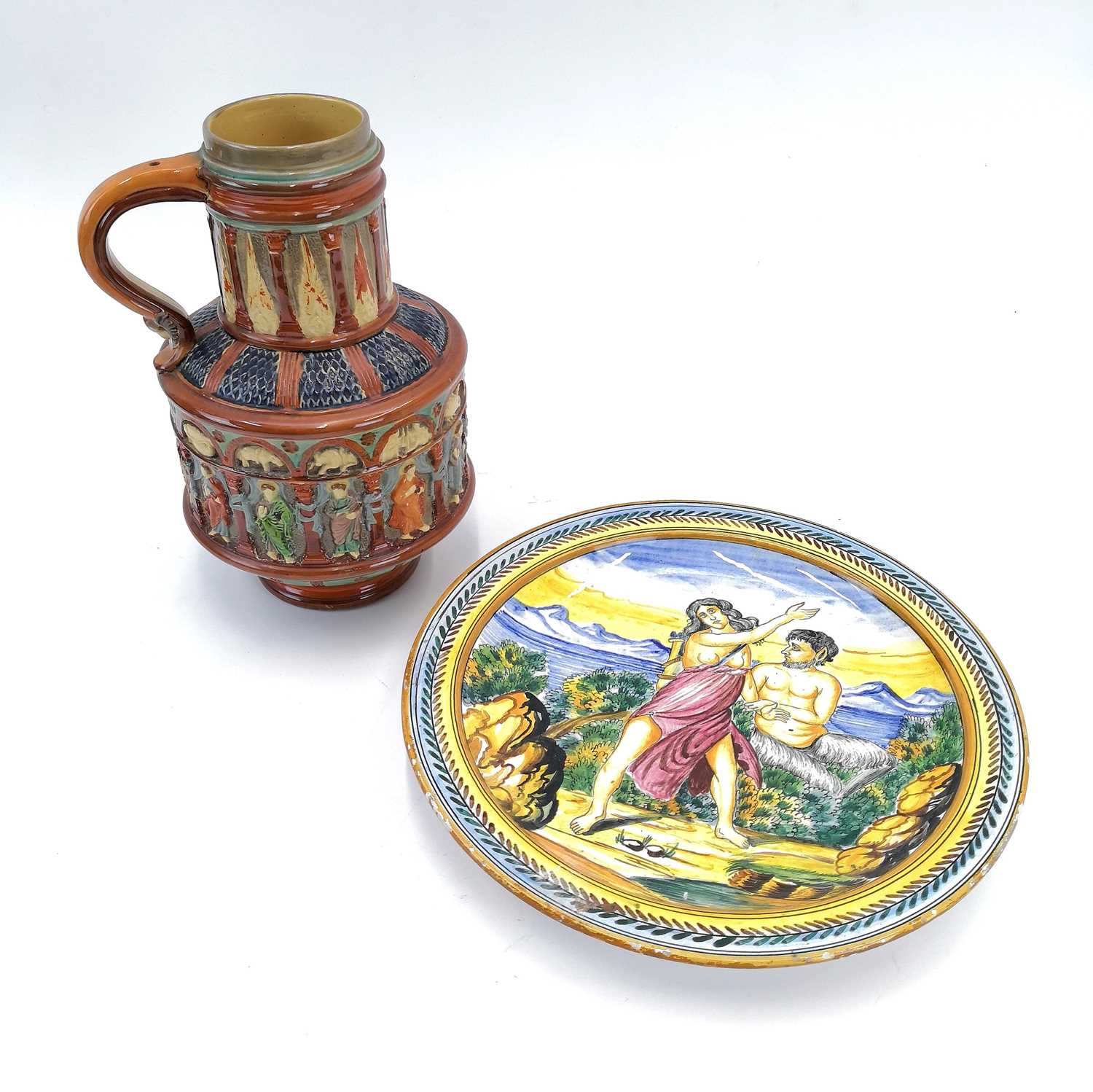 Lot 817 - An Italian Maiolica plate.