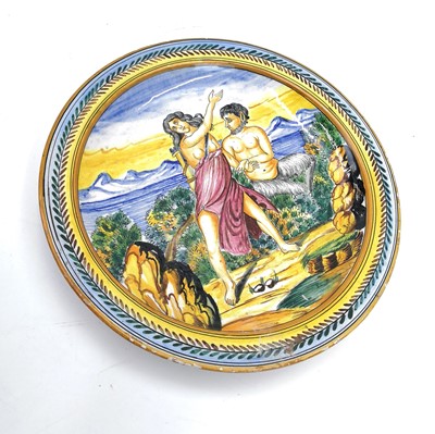 Lot 817 - An Italian Maiolica plate.