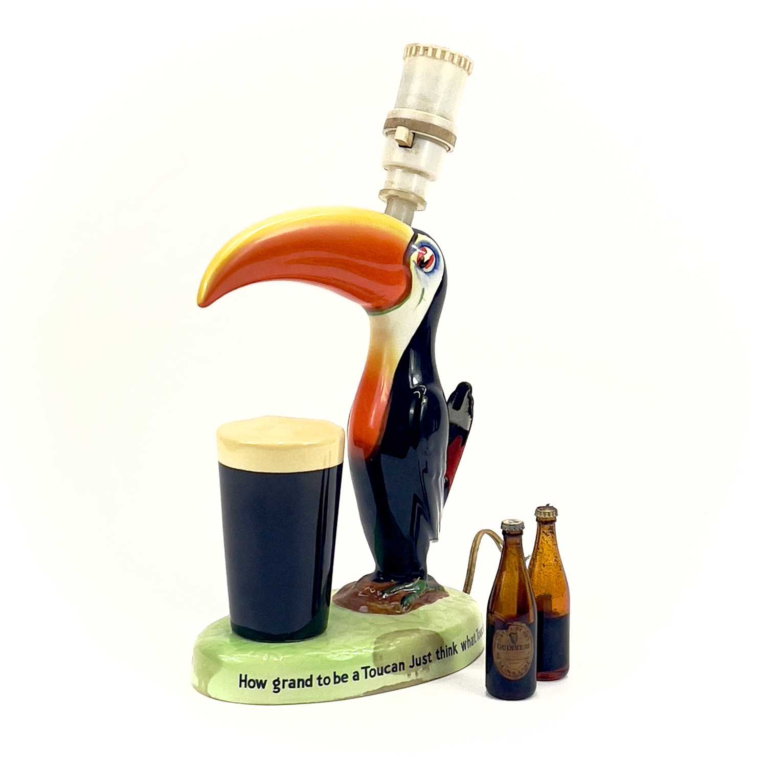 Lot 808 - A Carltonware Guinness toucan table lamp.