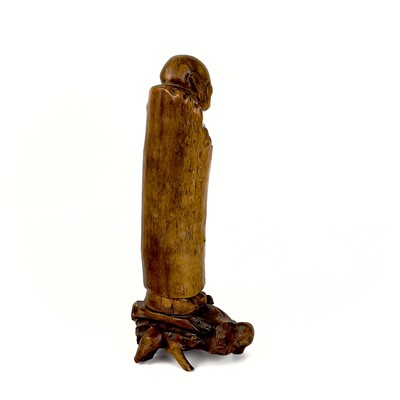 Lot 89 - A fine Chinese rootwood carved figure, Qing Dynasty or earlier.
