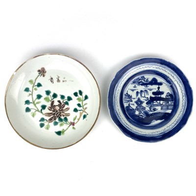 Lot 325 - A Chinese blue and white porcelain plate, 18th century.