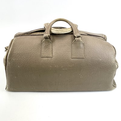 Lot 1610 - An Australian pig skin Gladstone type bag.