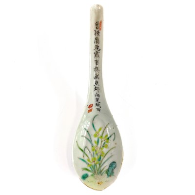 Lot 153 - A Chinese porcelain Famille verte spoon Daoguang seal mark.