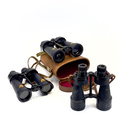 Lot 163 - A pair of WWII British Naval binoculars by Barr & Stroud.