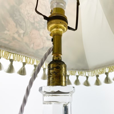 Lot 29 - An Edwardian cut glass table lamp.