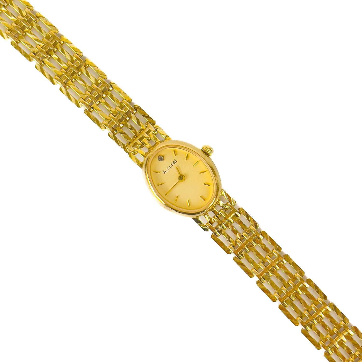 Lot 503 - A 9ct ladies Accurist quartz bracelet wristwatch.