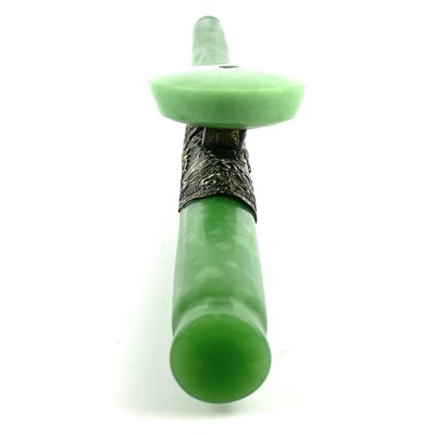 Lot 145 - A Chinese jade opium pipe, mid 20th century