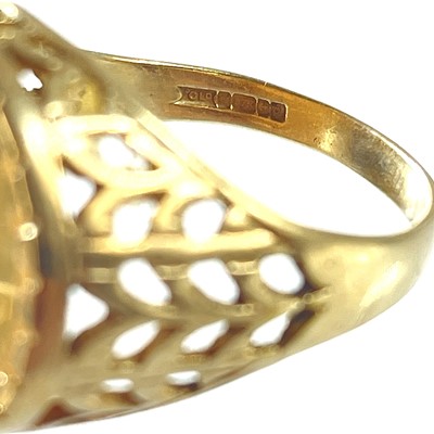 Lot 33 - A 9ct signet ring set with an Isle of Mann 1/20 ounce Angel 22ct coin.