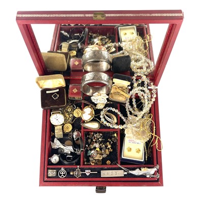 Lot 412a - A box of costume jewellery.