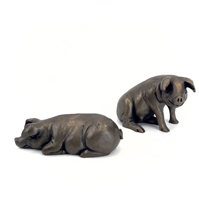Lot 225 - A Suzie Marsh bronzed sculpture of a cat, 'Maxim'.