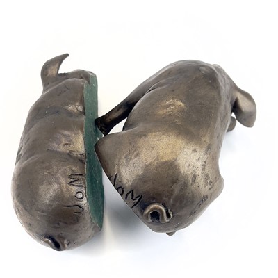 Lot 225 - A Suzie Marsh bronzed sculpture of a cat, 'Maxim'.