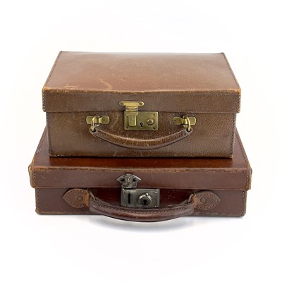 Lot 147 - A small leather travel case.