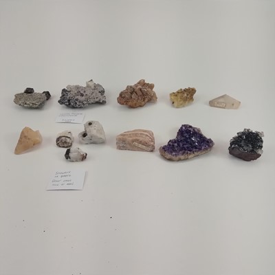 Lot 121 - A collection of mineral specimens.