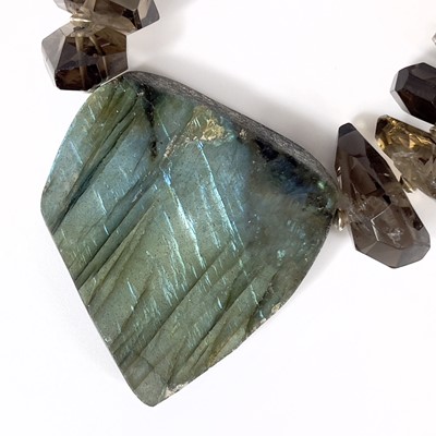 Lot 404 - A Tessa Sambrook contemporary smokey quartz and labradorite pendant necklace.