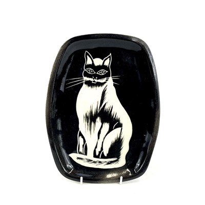 Lot 863 - An Eric Leaper pottery oblong cat dish.