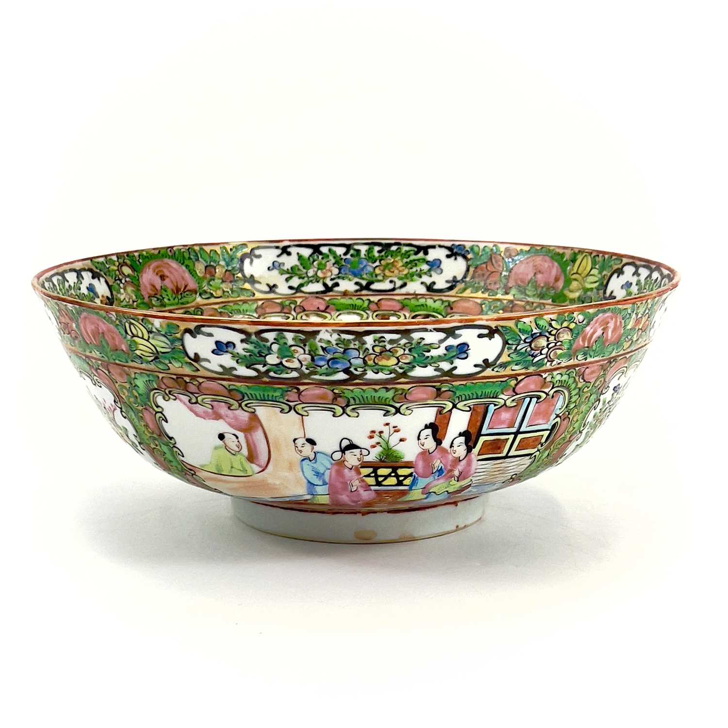 Lot 877 - A 20th century Chinese porcelain Cantonese