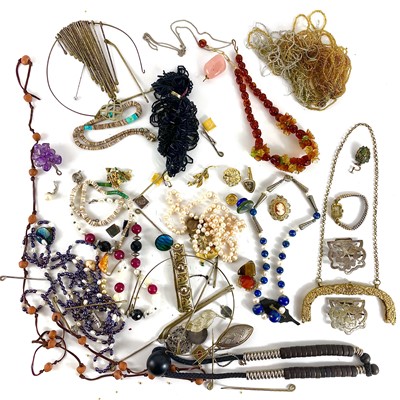 Lot 438 - A collection of costume jewellery.