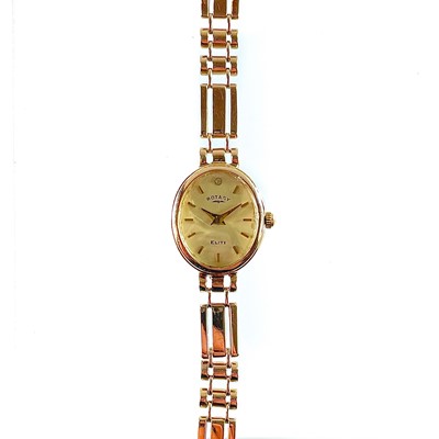 Lot 508 - A Rotary Elite modern 9ct gold quartz ladies bracelet wristwatch.