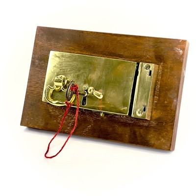 Lot 33 - A Georgian brass door lock.