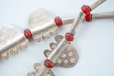 Lot 197 - A contemporary silver and carnelian bead fringe necklace by Guy Royle.