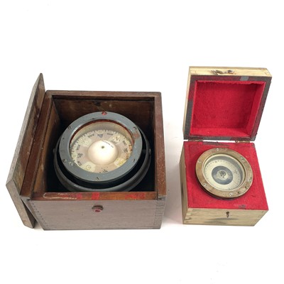 Lot 235 - A Sestral compass on a gimbal mount serial number B4/31439L/64.