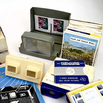 Lot 164 - A 3D View-master viewer together with many View-master reels.