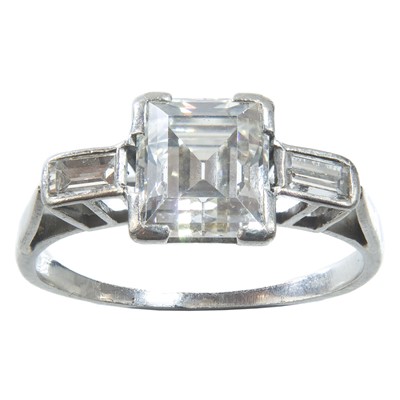 Lot 295 - An attractive early 20th century platinum square cut 1.50ct (approximately) diamond solitaire ring.