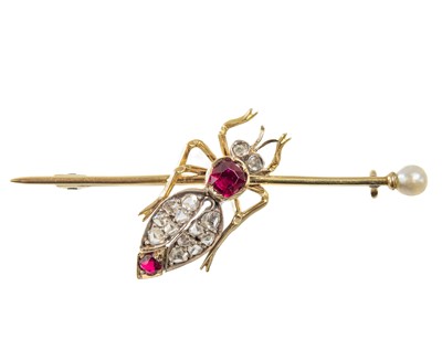 Lot 140 - A wonderful Edwardian high purity gold diamond and ruby set Bee bar brooch.