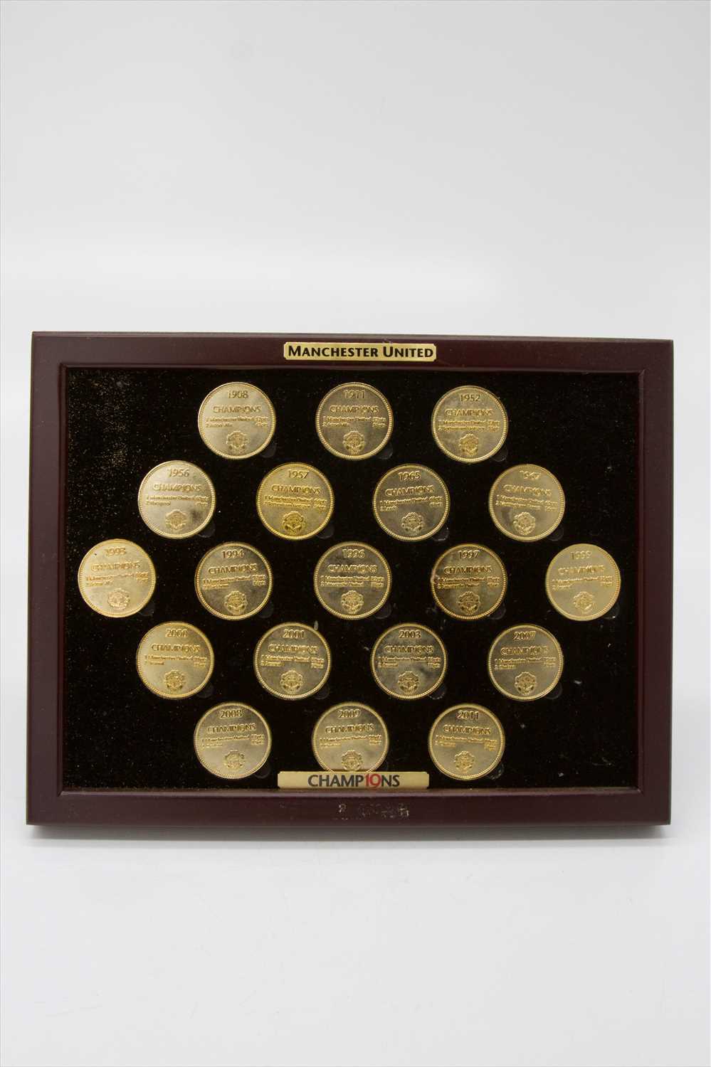 Lot 368 - A Manchester United 'Champions' coin collection.