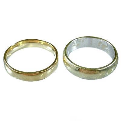 Lot 365 - Two 9ct gold band rings.