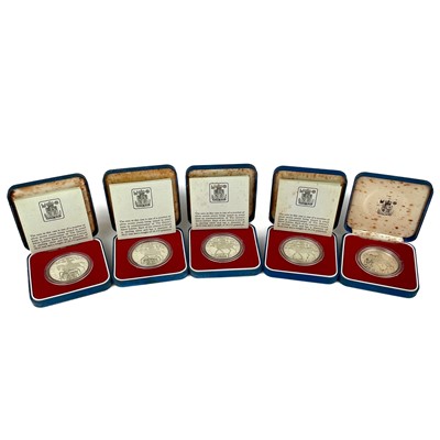 Lot 393 - Five silver proof 1977 Silver Jubilee commemorative crowns.