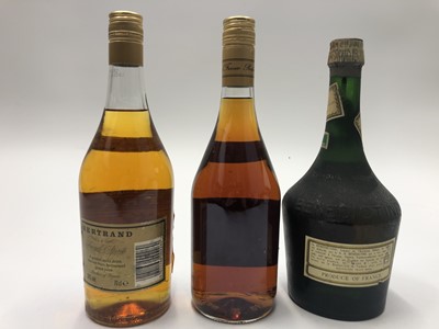 Lot 247 - A bottle of Martell Cognac VS.