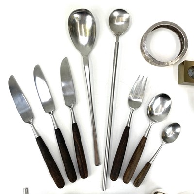 Lot 539 - A collection of various mid century design items.