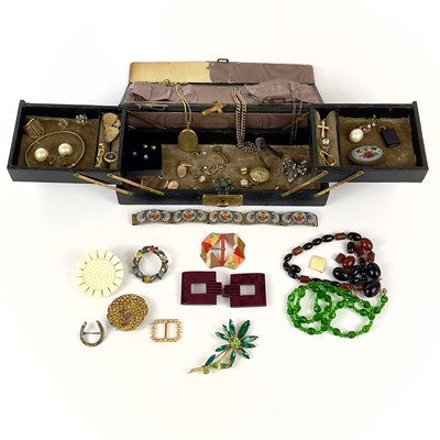 Lot 379 - A selection of costume jewellery.