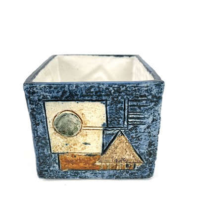 Lot 801 - A troika cube vase by Simone Kilburn.