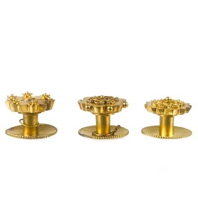 Lot 273 - A Victorian set of three 15ct gold shirt studs.